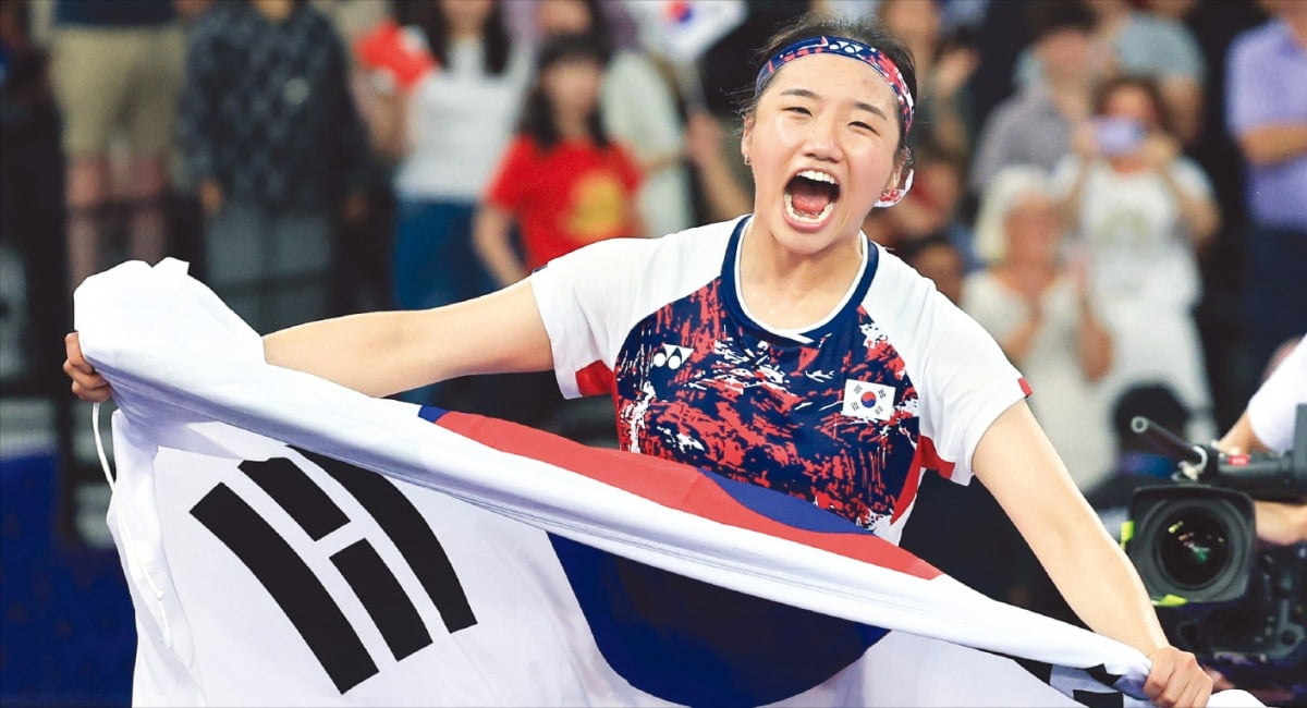都体：尤文图斯倍感震惊 俱乐部并未授权博格巴接受专访