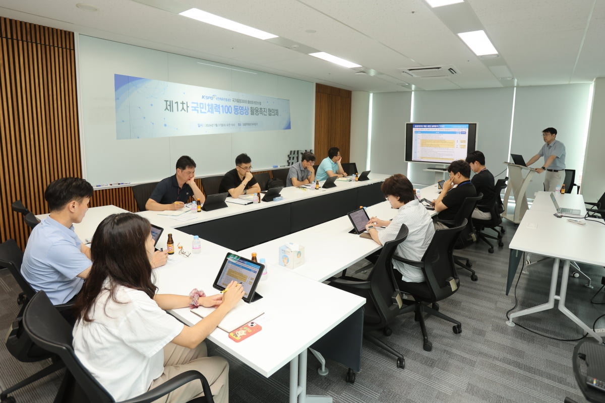 古鲁泽塔门前垫射打飞 毕巴暂0-0罗马