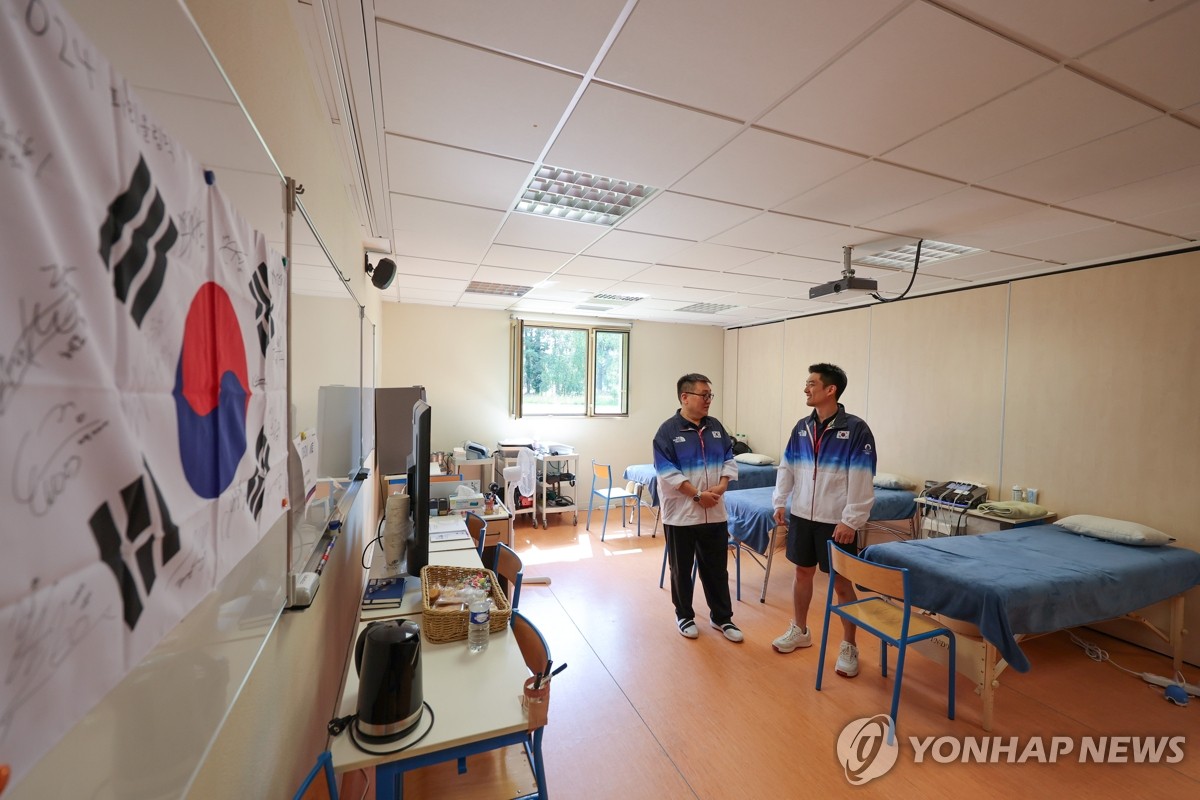 杜兰特比尔缺阵，福克斯29分10助国王大胜太阳