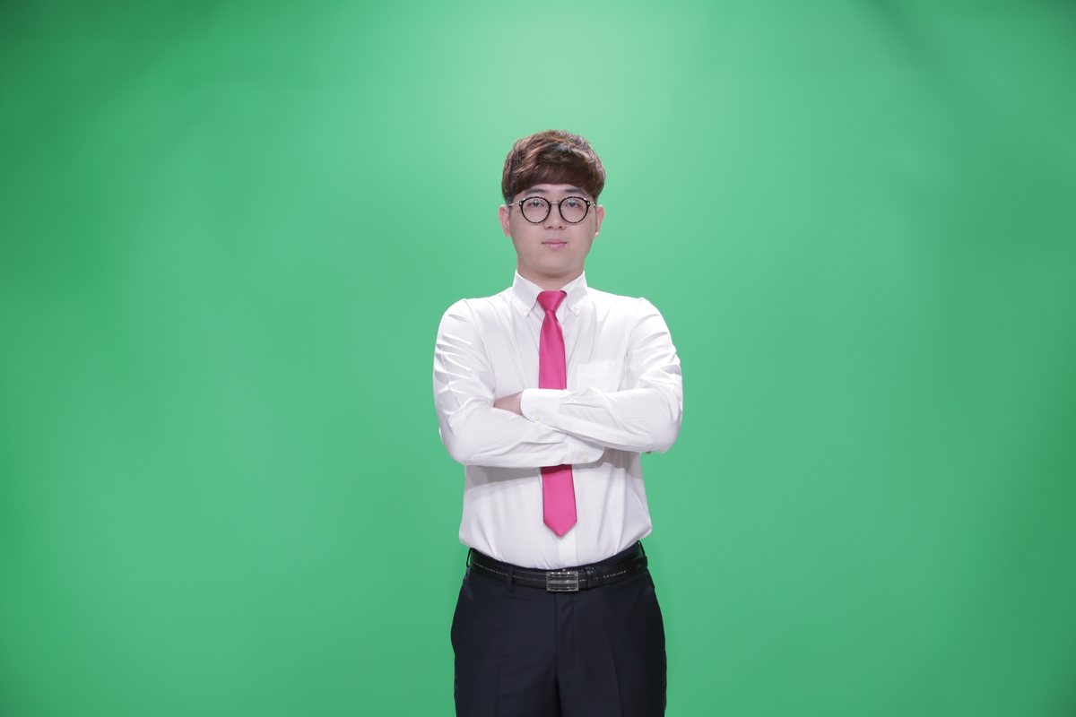 西媒炮轰巴萨比赛主裁：库巴西被踩出血，裁判也没判罚点球