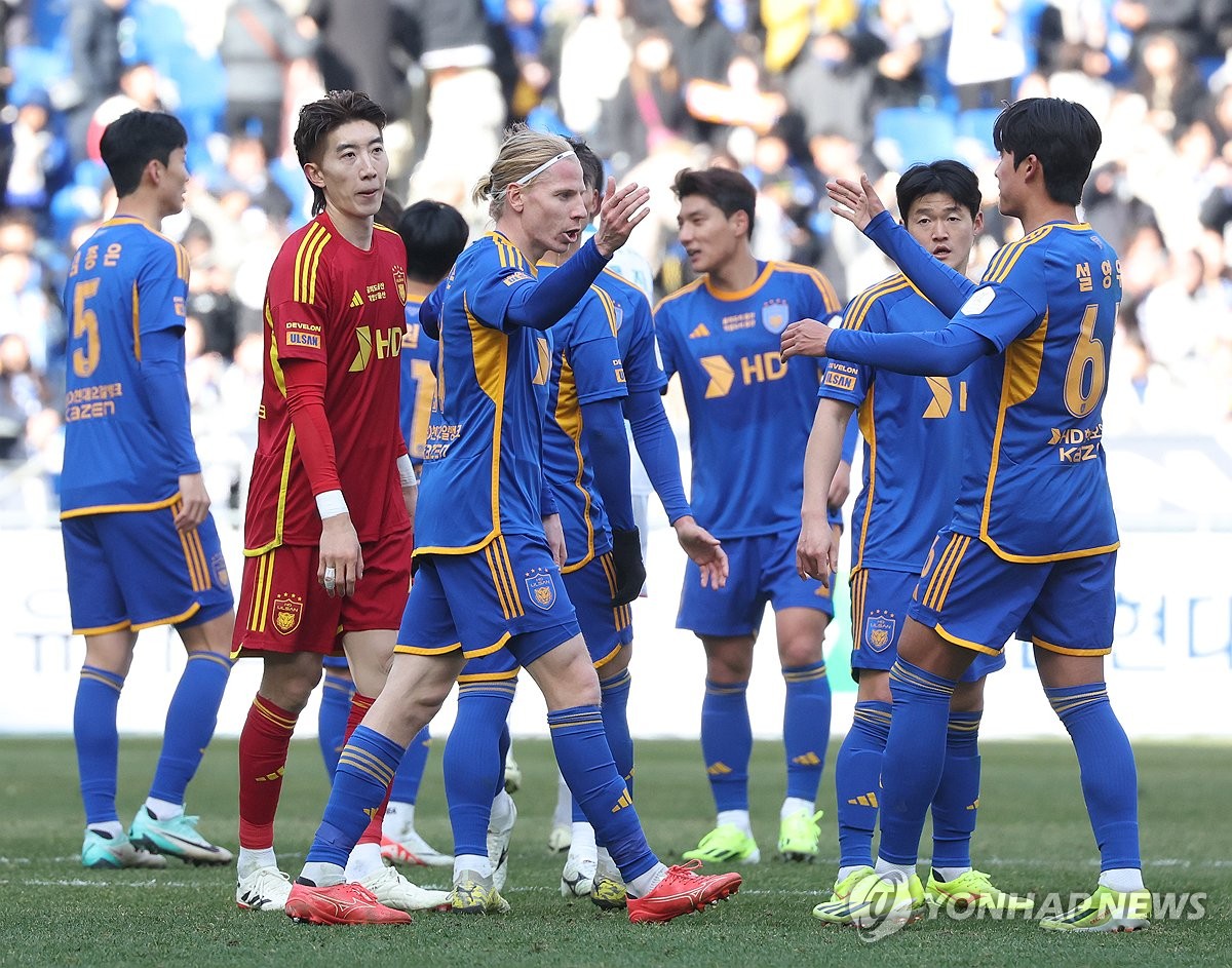⚽英超战报：伍德梅开二度 瓦尔迪破门难救主 诺丁汉森林3-1莱斯特城