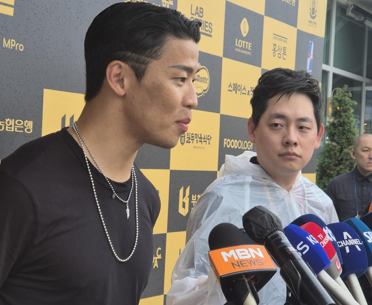 法兰克福vs美因茨全场数据：射门数34-9，射正数9-3