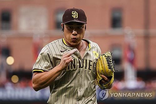电讯报：阿莫林让球员留队结果自己走了 葡体更衣室对他非常不满